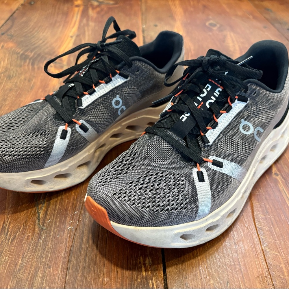 On Cloudeclipse Running Athletic Shoes - image 1